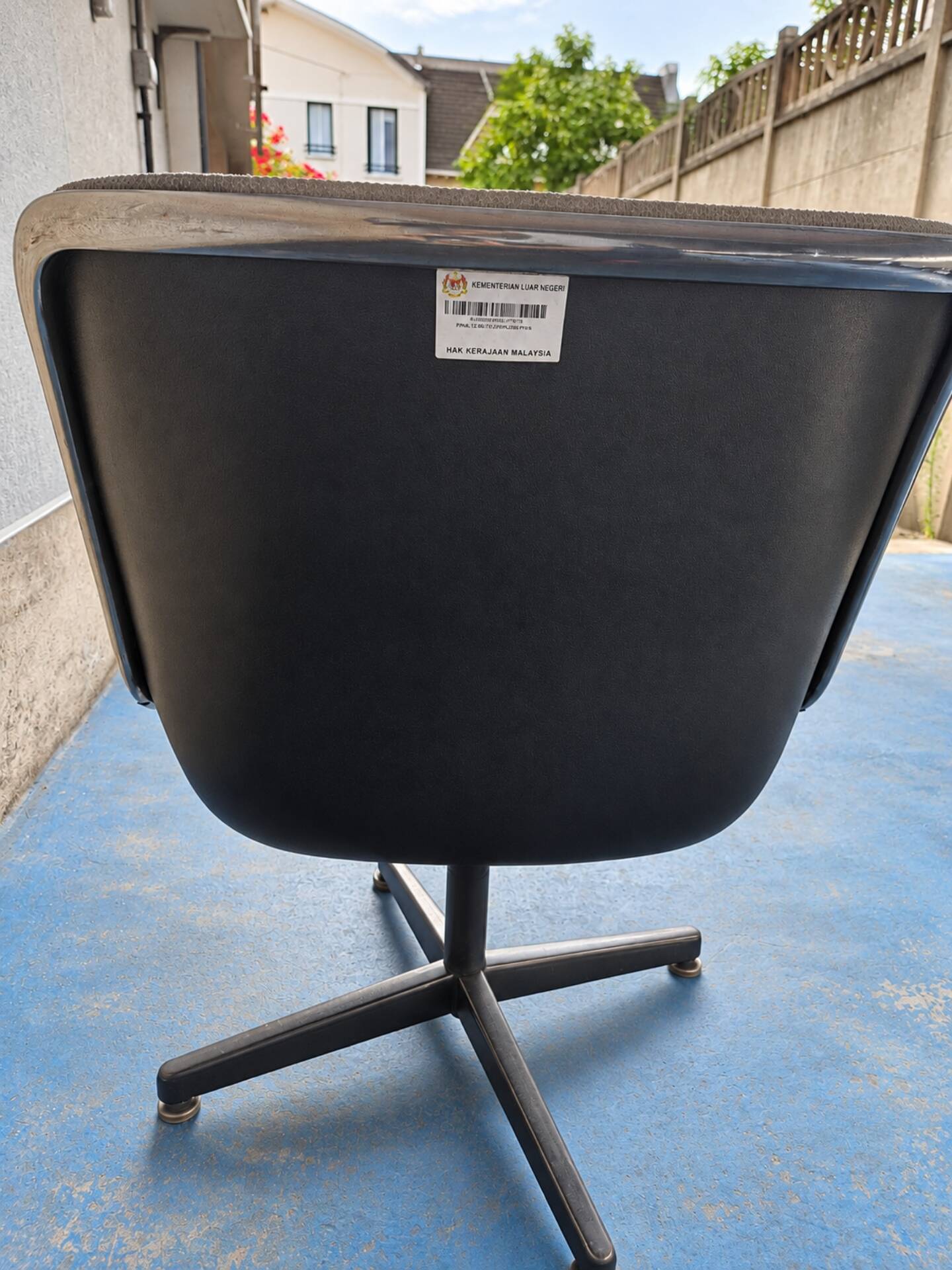 4 Executive Chairs by Charles Pollock for Knoll – 1960s