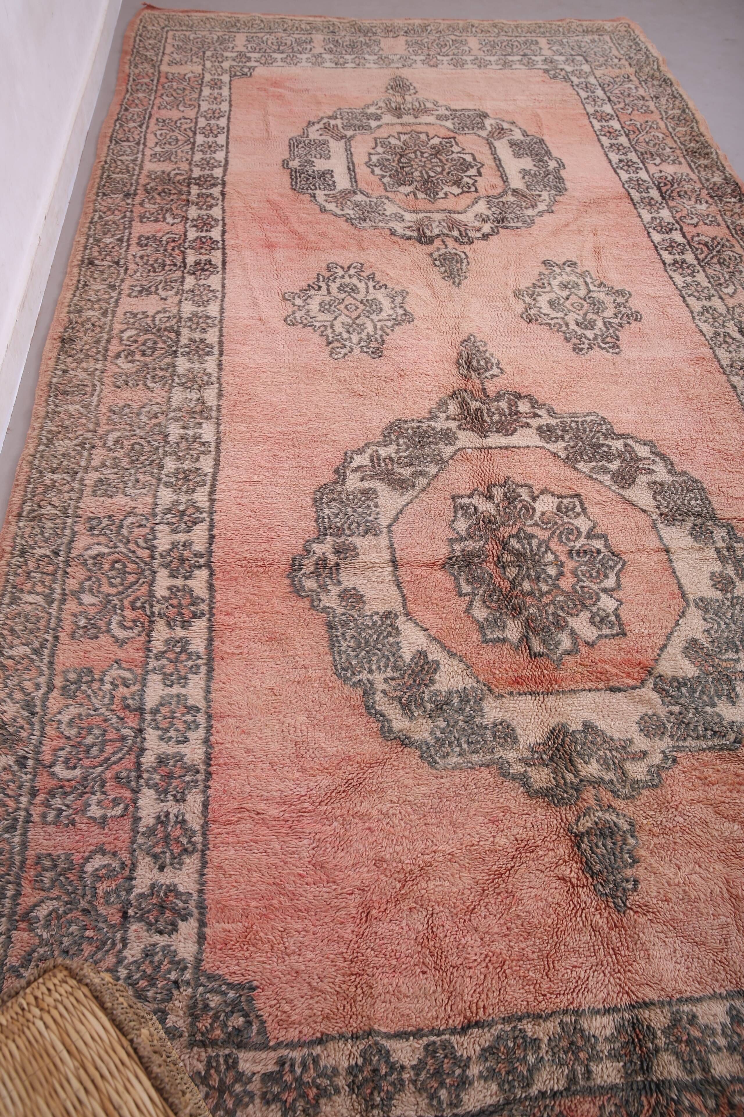 Tapis berbère en laine vintage marocain rose grand 212 x 394 cm, tapis fait main