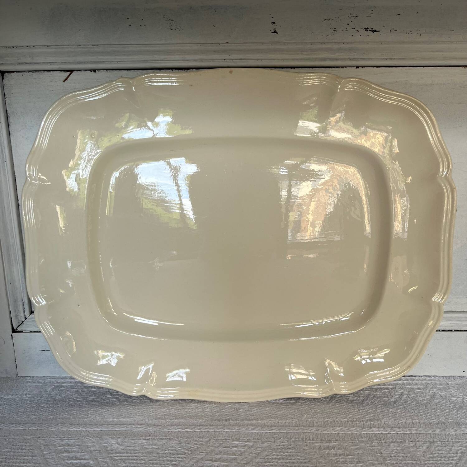 It's matte Sarreguemines ivory