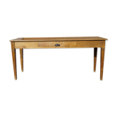 Farm table
