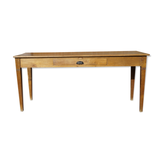 Farm table