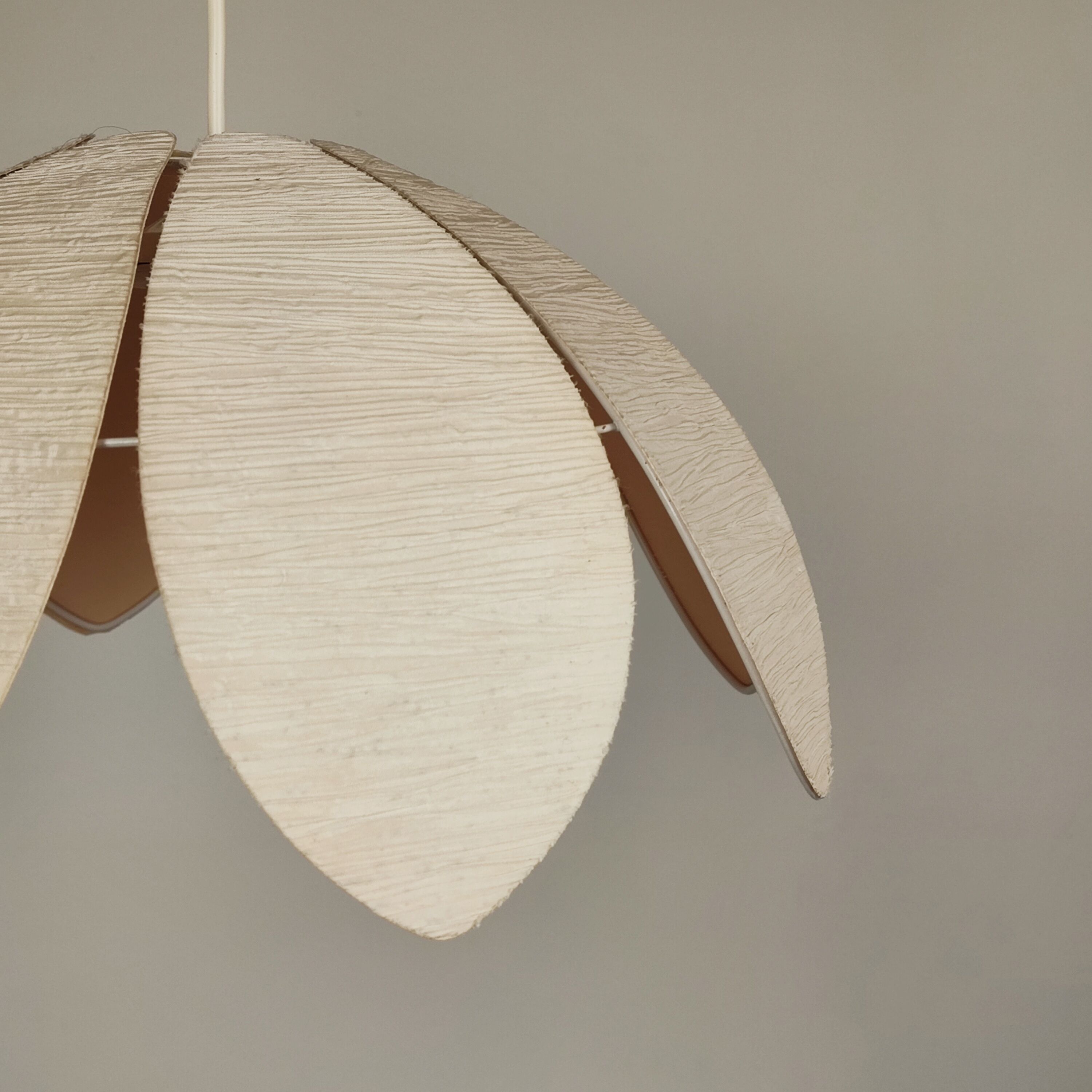 Flower pendant lamp