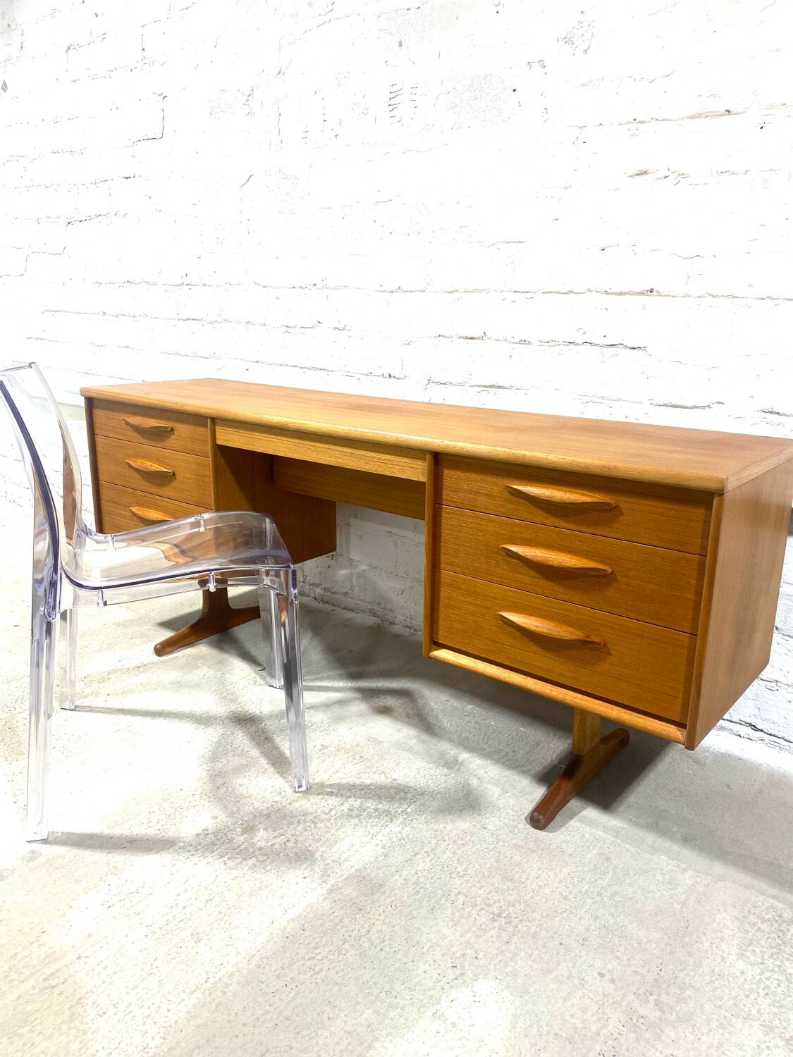 Vintage Teak Desk Austinsuite Edition 1960