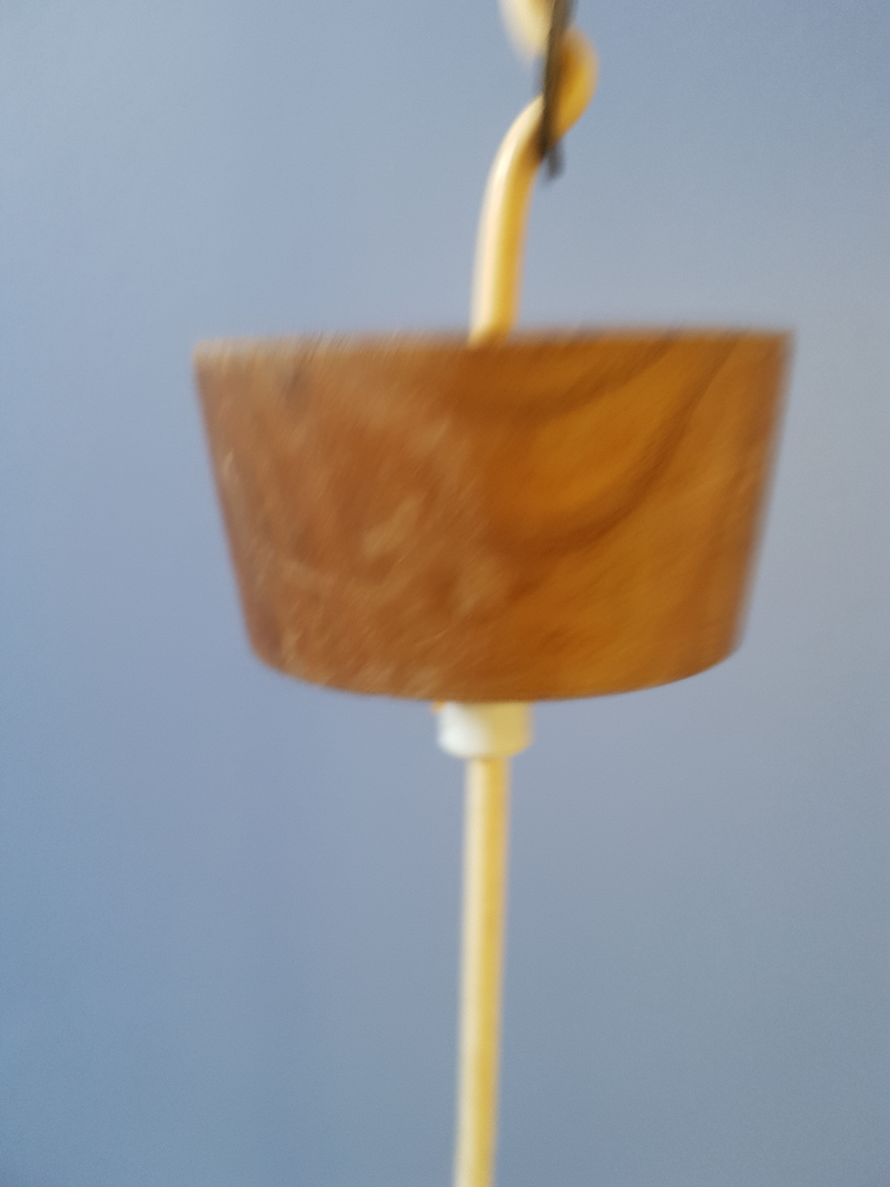 Scandinavian hanging