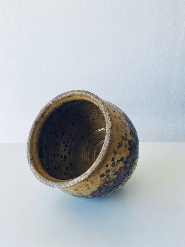 Pot ancien en terre cuite