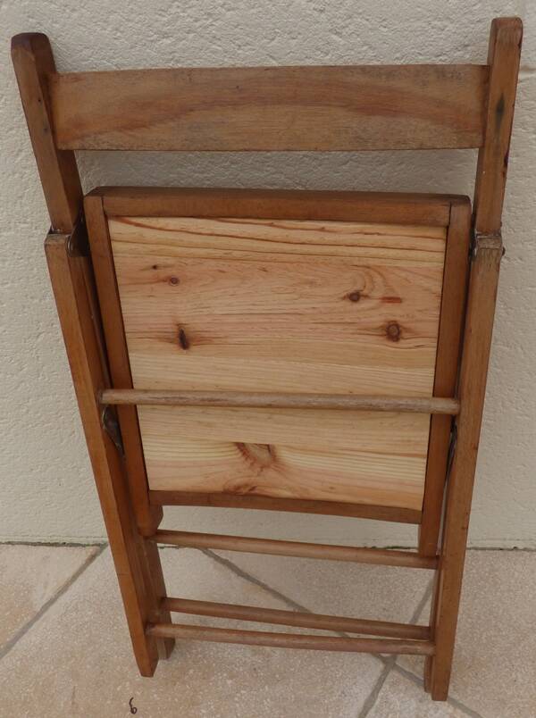 4 vintage varnished wooden chairs, folding tops, fully restored
