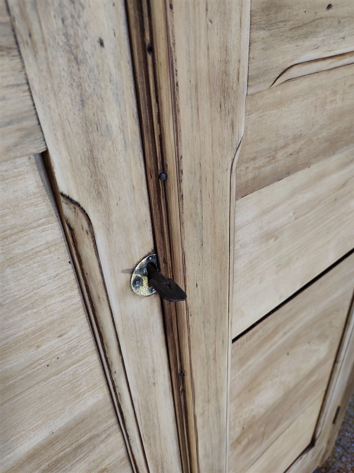 Armoire parisienne