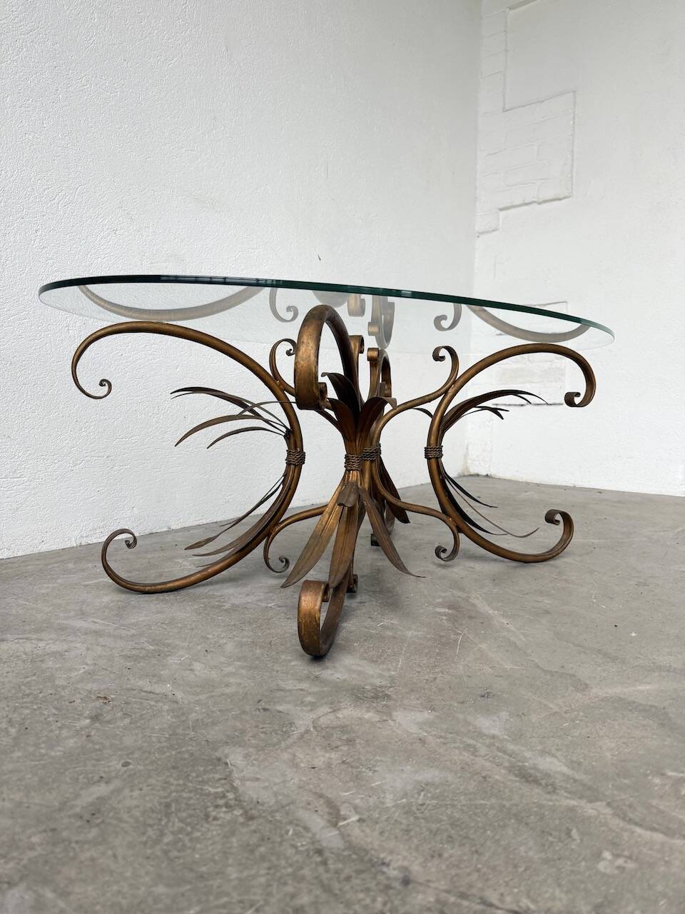 "ear" style coffee table