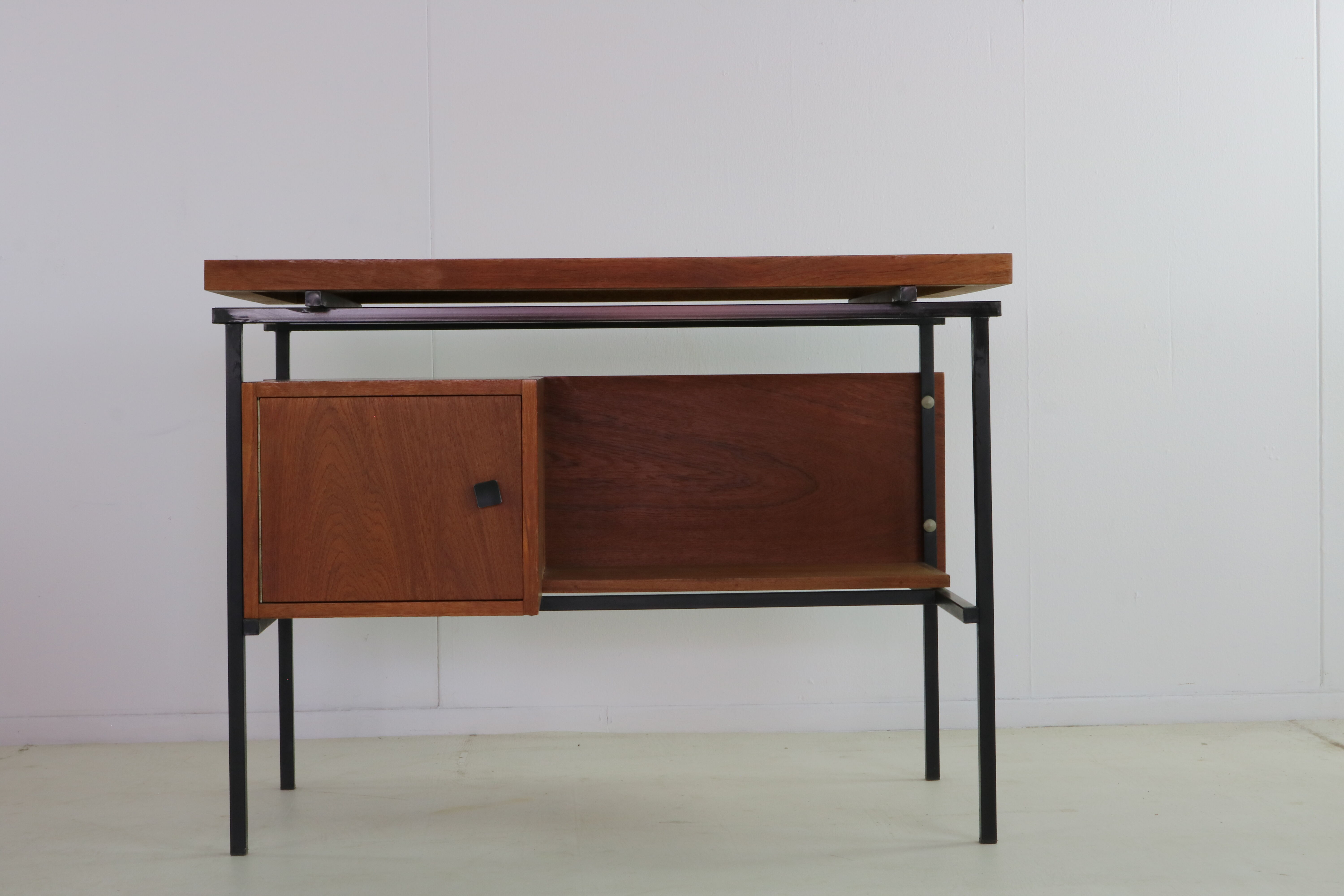 Beautiful belgian design ladies desk in teakwood