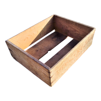 Old wooden box of 37 x29 x 11 cm