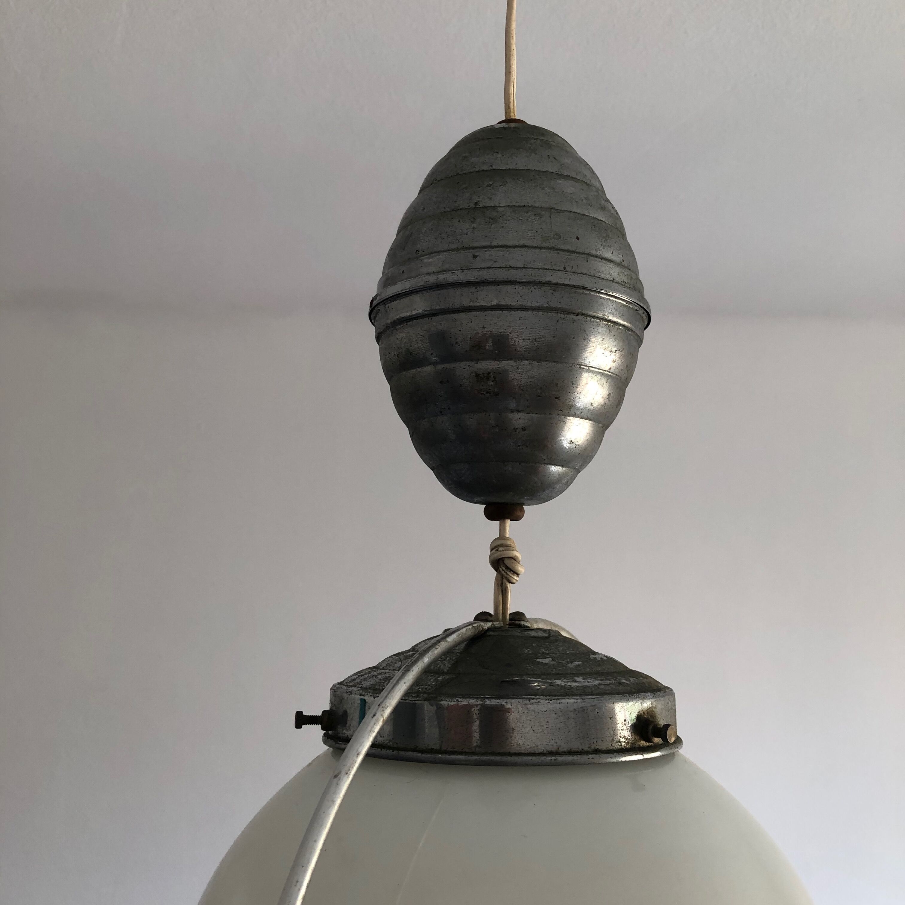 White opaline hanging lamp rises and drops vintage 1930 57cm