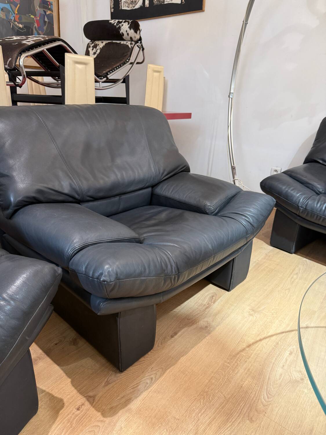 Pair of armchairs, Nicoletti Salotti, 1980, Italy