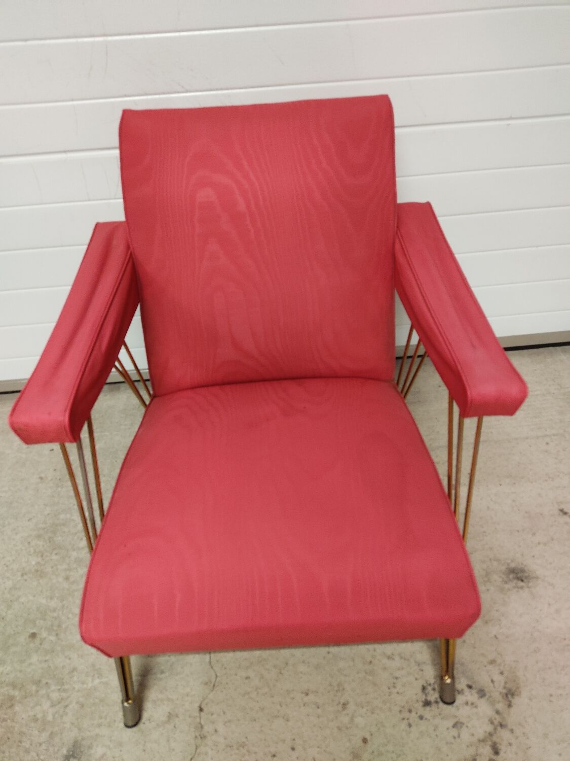 Vintage hairdresser chair feet compass.