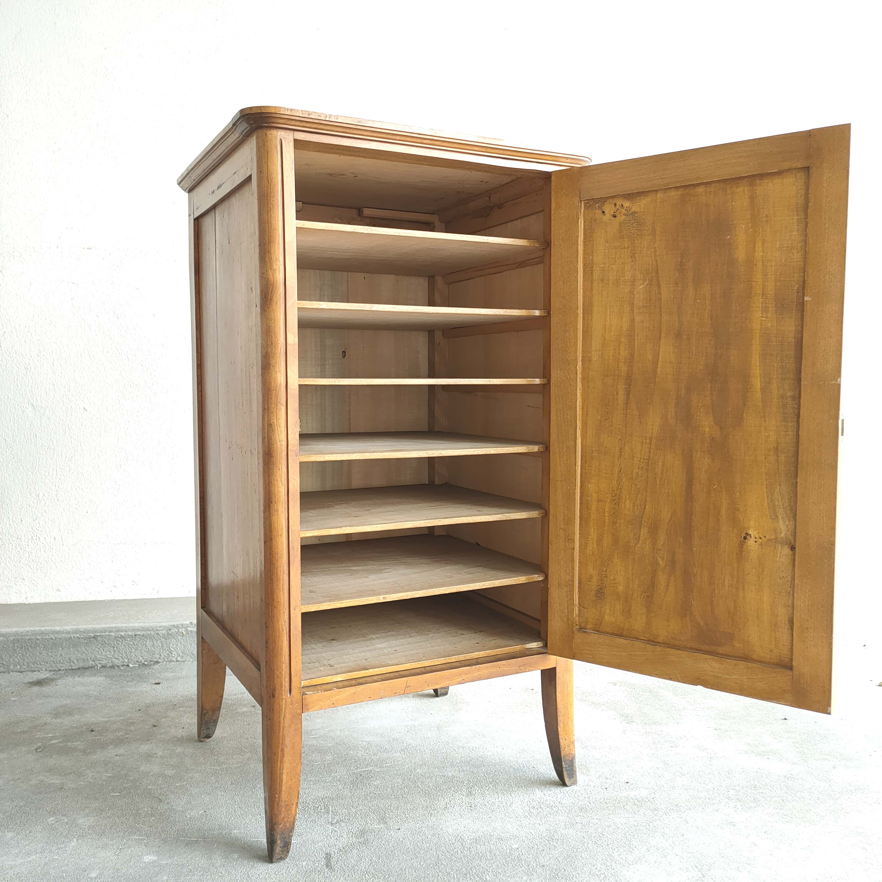Stand binder cabinet