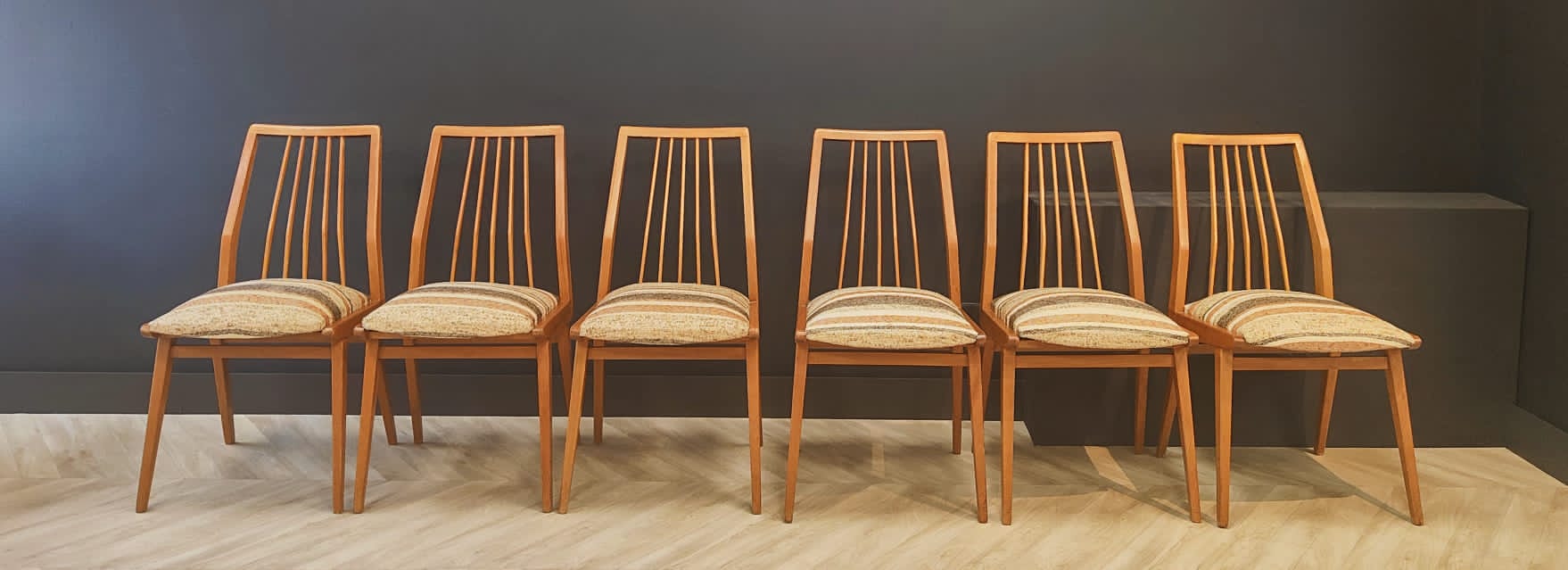 Six mid century dining table chairs