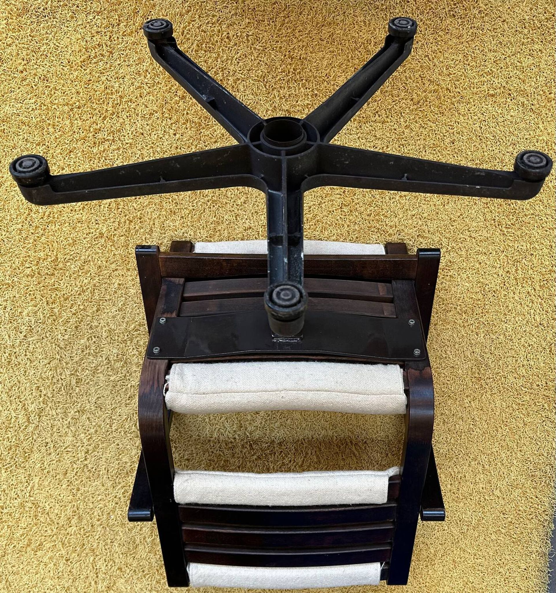 Chaise de bureau pivotante par Trio Raita