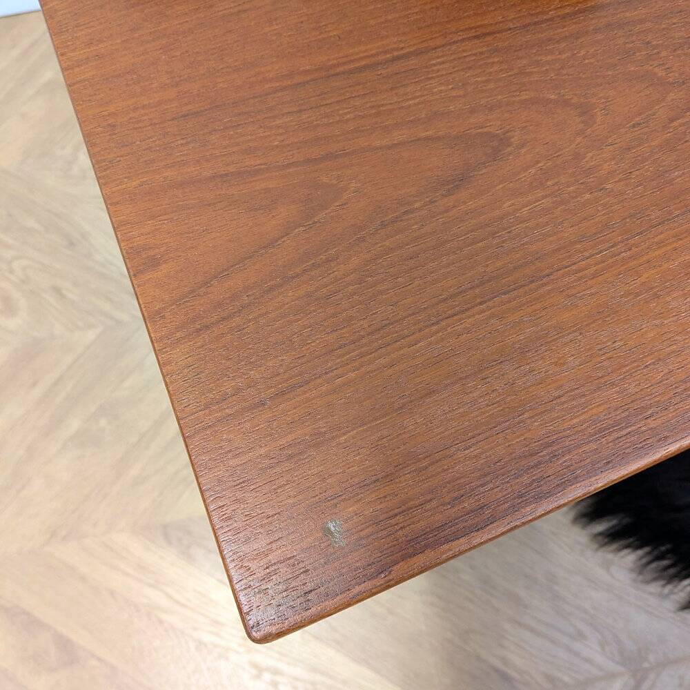 Vintage Scandinavian desk from the 1960s in teak.