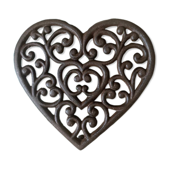 Cast iron heart trivet