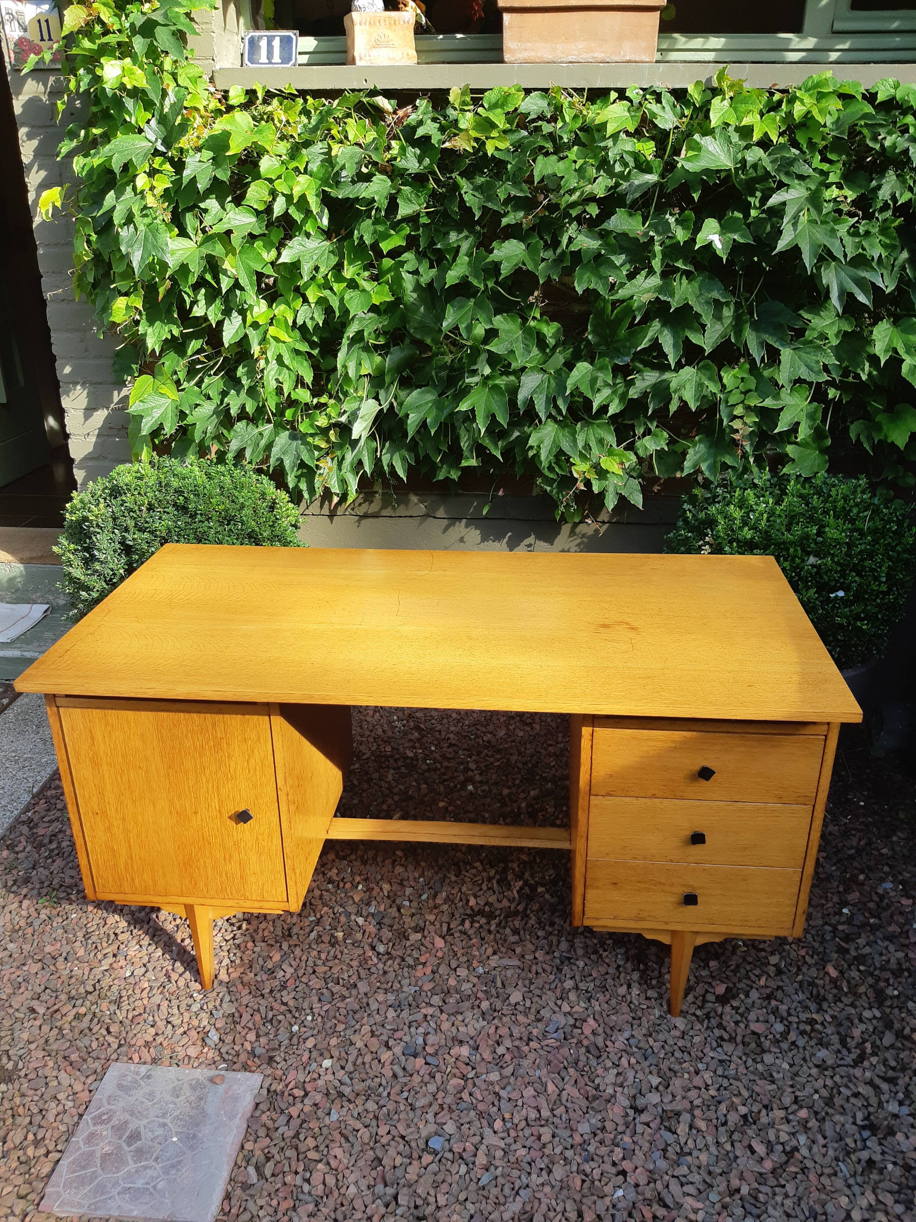 Bureau vintage