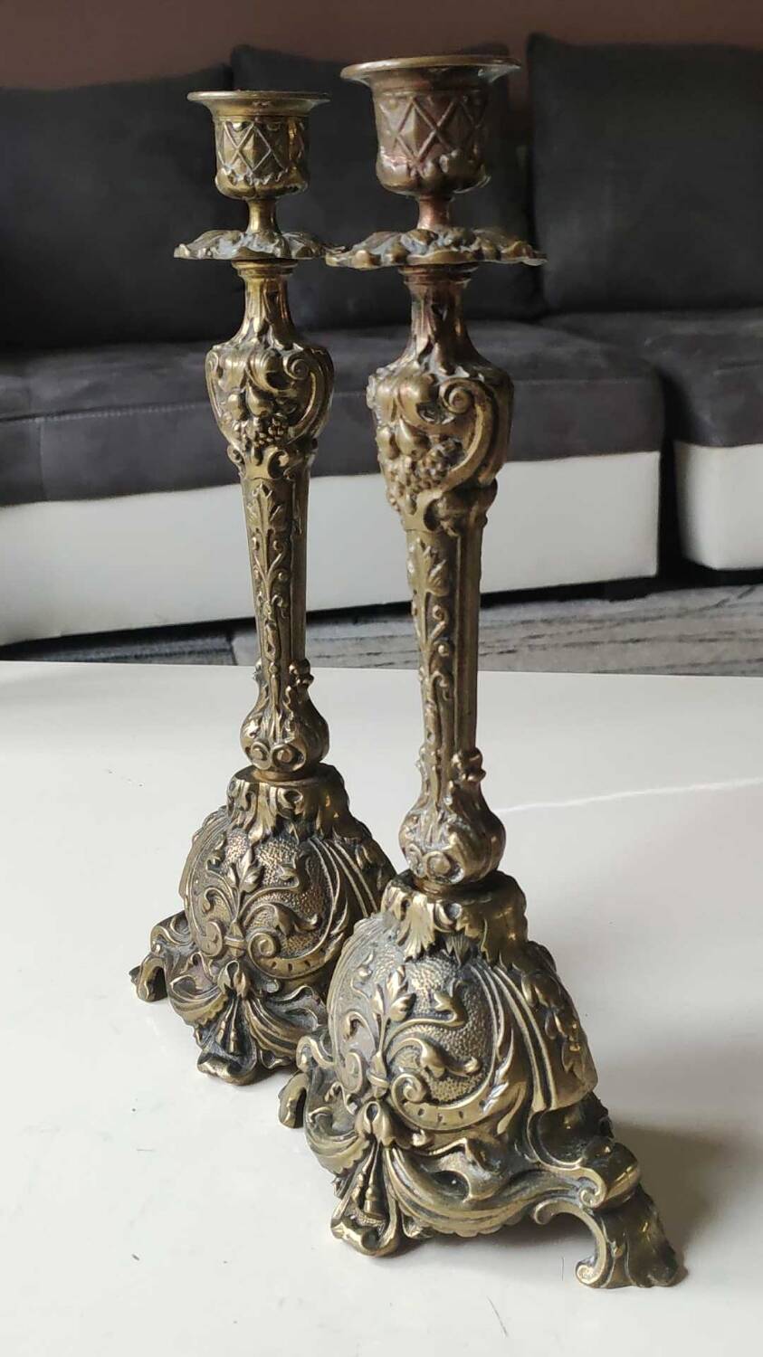 Pair of Antique Flambeaux Candlesticks/Baroque Style, Rocaille. In gilded bronze. 19th century