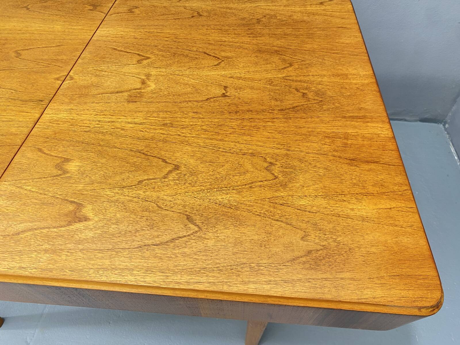 Table à manger réglable en noyer par Setona, années 1950, Tchécoslovaquie