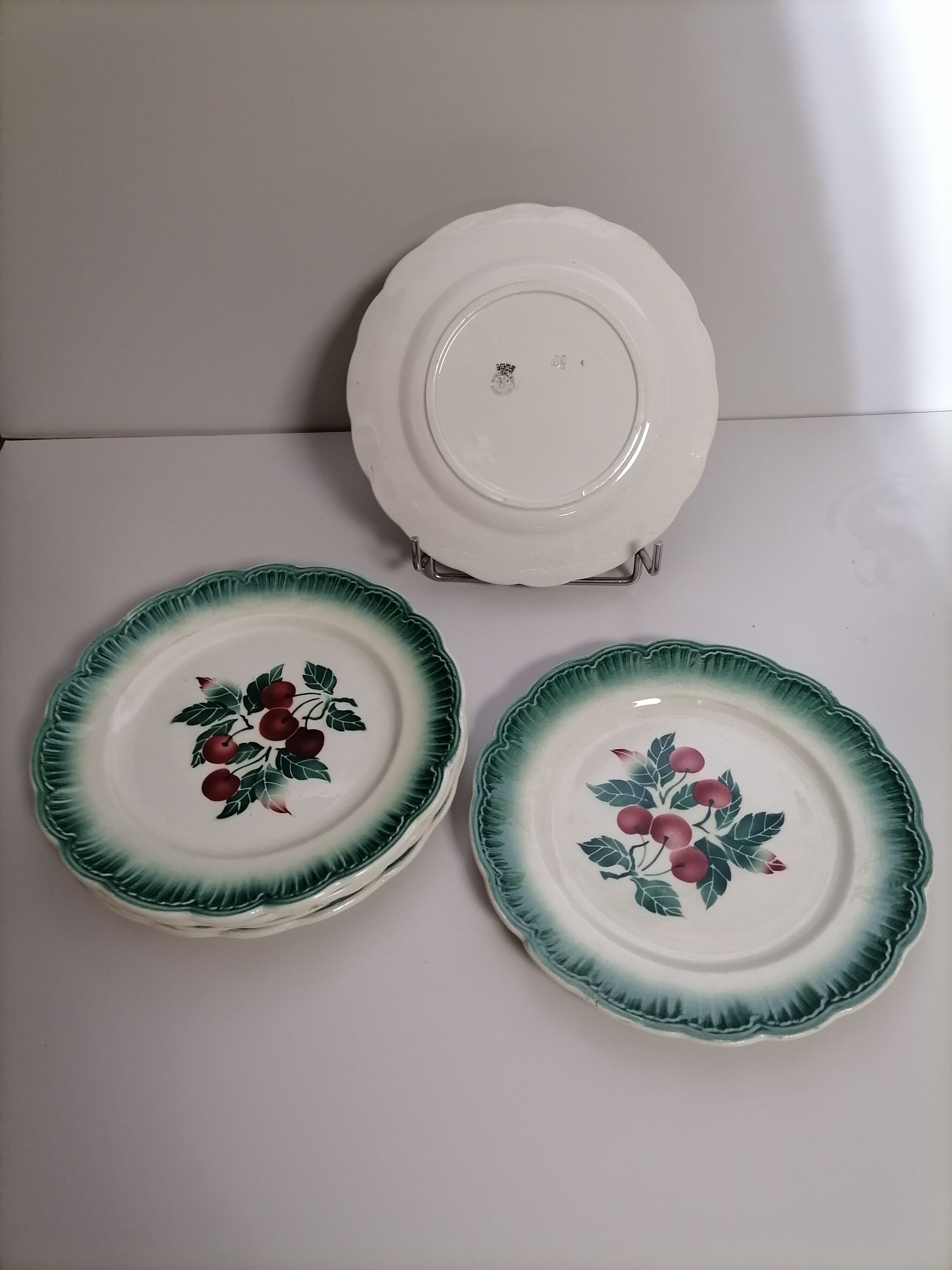Lot assiettes barbotine