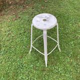 Nicolle stool