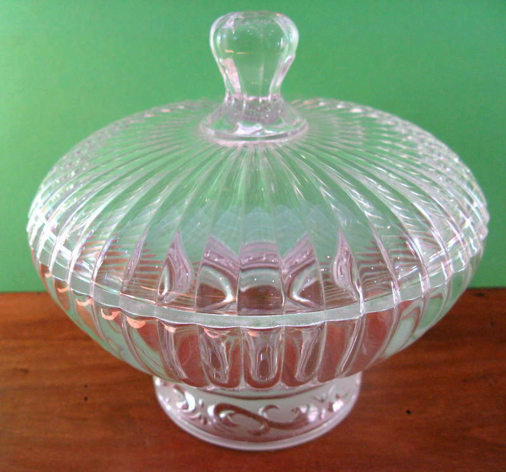 Drageoir en verre ou cristal moulé,