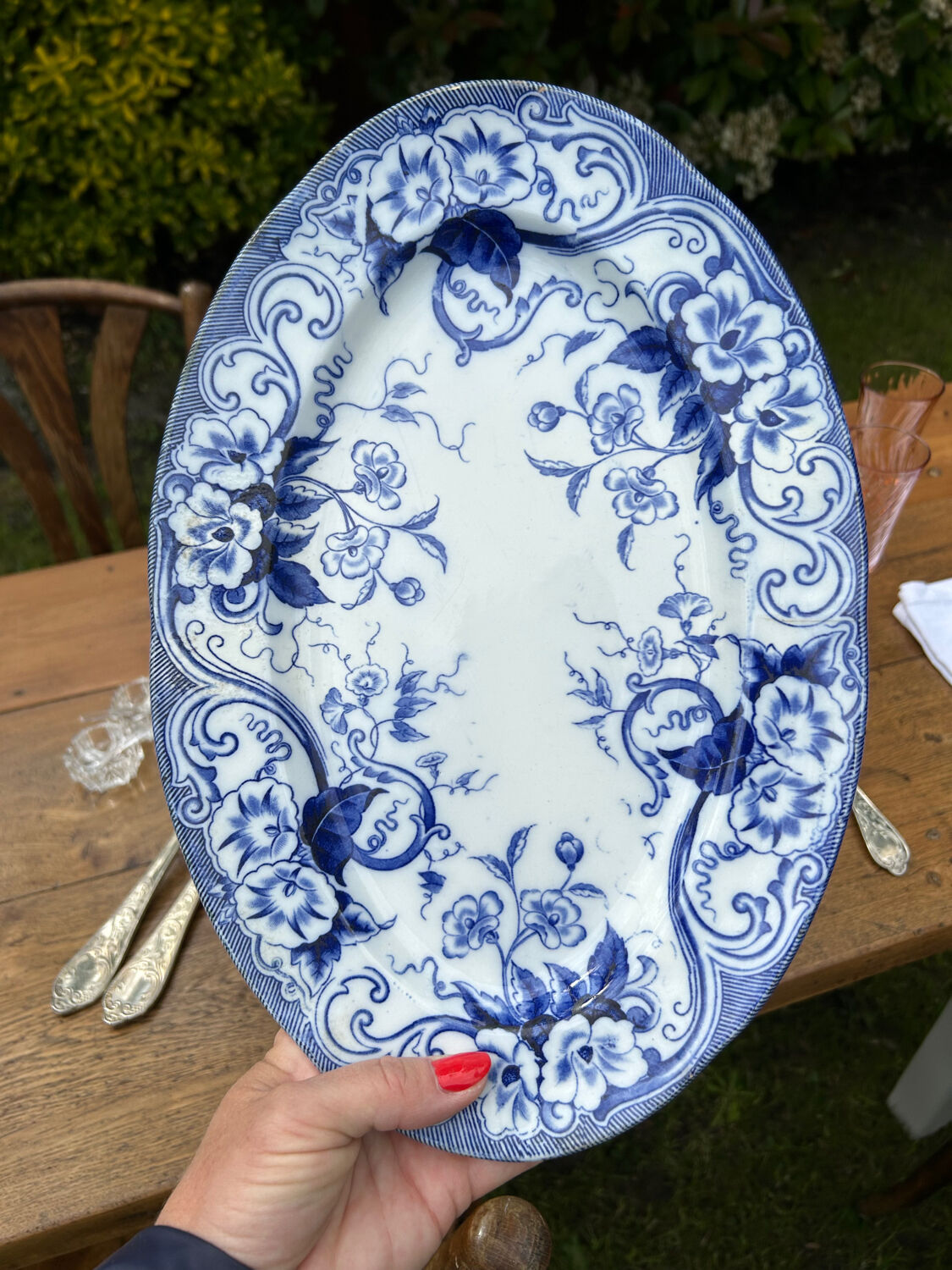 Oval dish Flora Creil and Montereau 1880