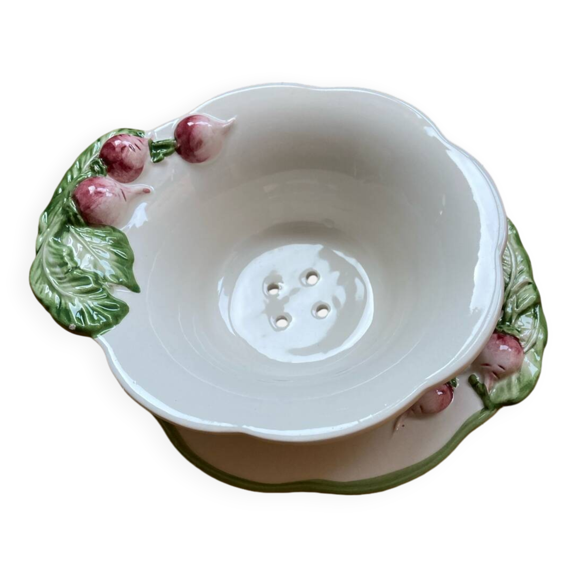 Fg Radish Barbotine Drainer Bowl