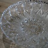 Plat en verre ciselé