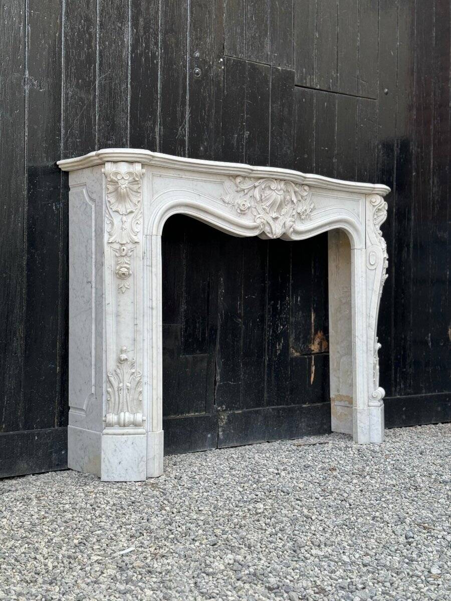 Louis XV style fireplace in Carrara marble circa 1880