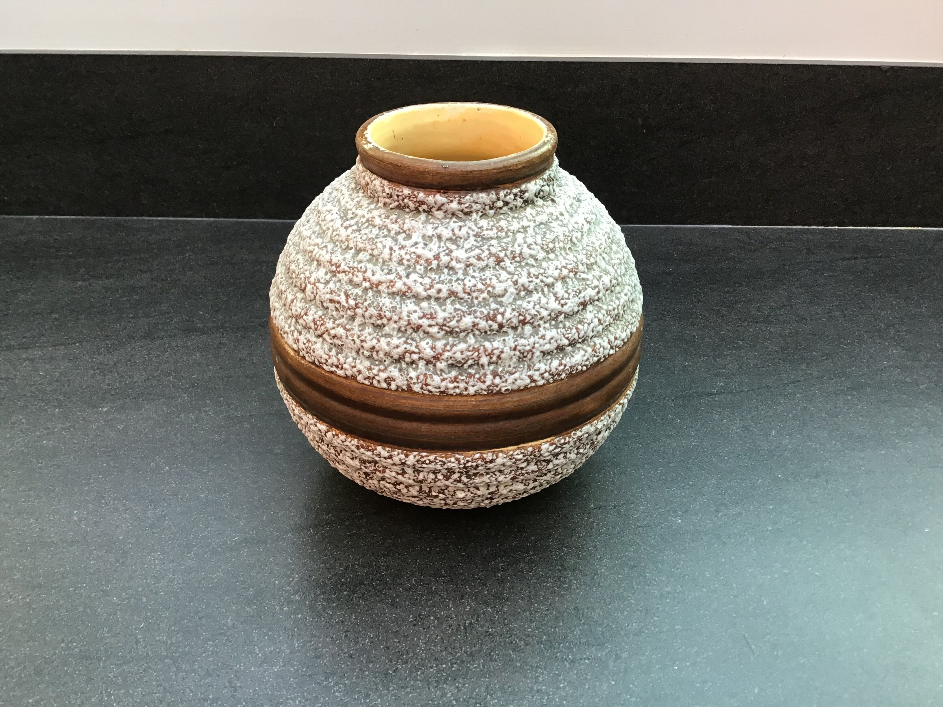 Art deco Odyv ball vase