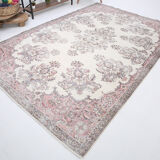 Farmhouse floral vintage carpet rug