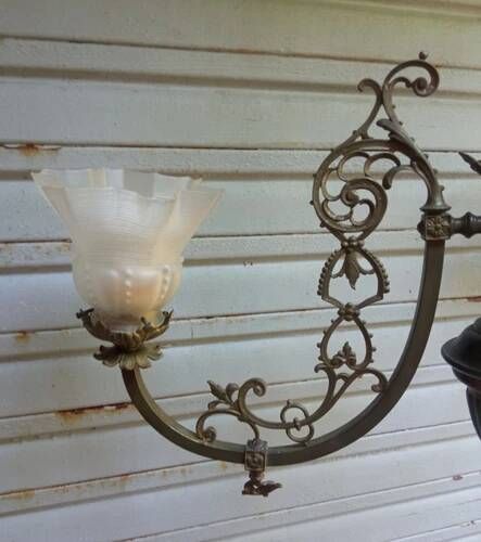Antique, rare and important gas chandelier from the Napoléon III period and style, weighing 4.8 kg.