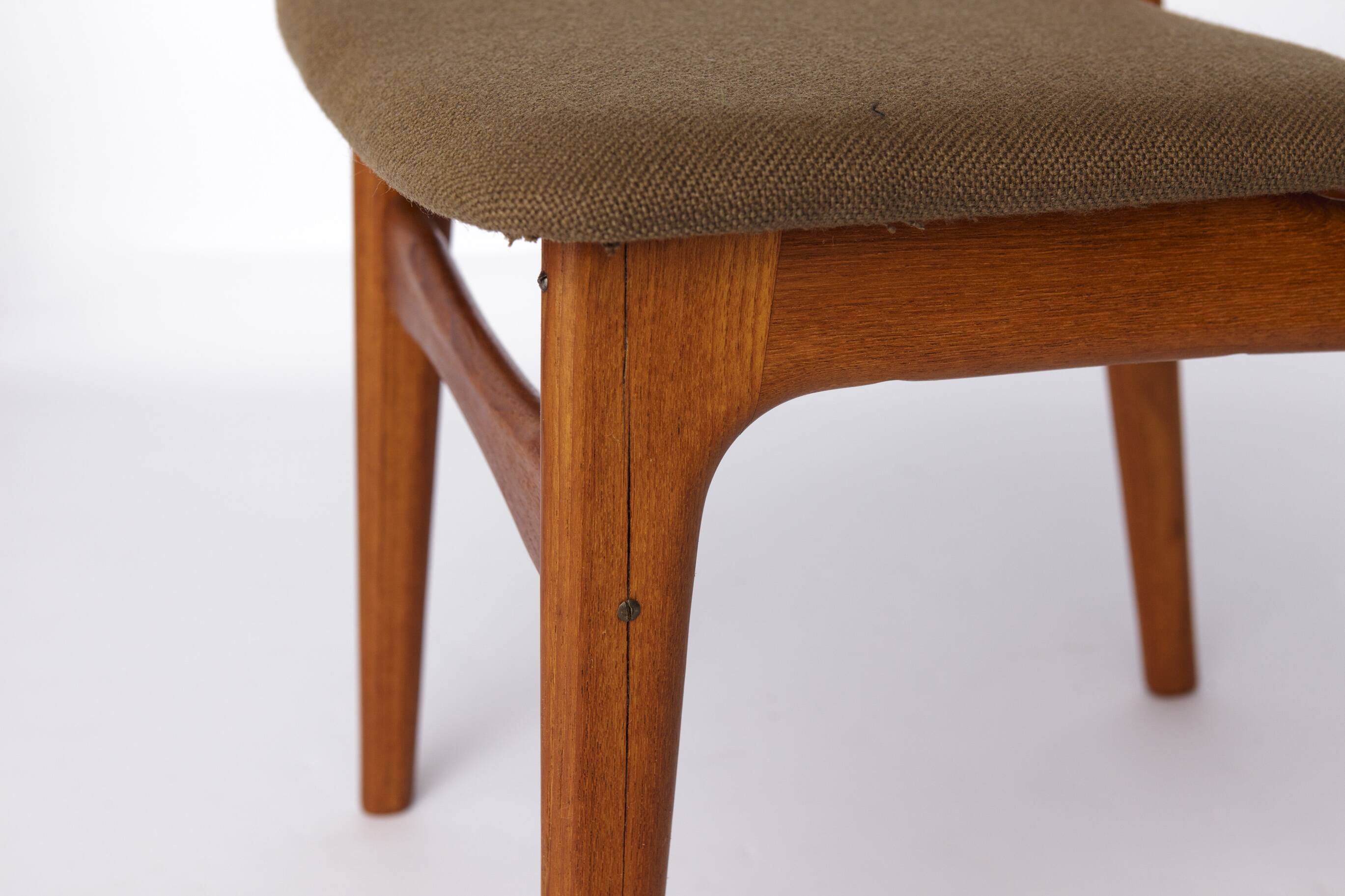 Set of 8 Schiønning & Elgaard Chairs – 1960s Danish Design for HS Møbler
