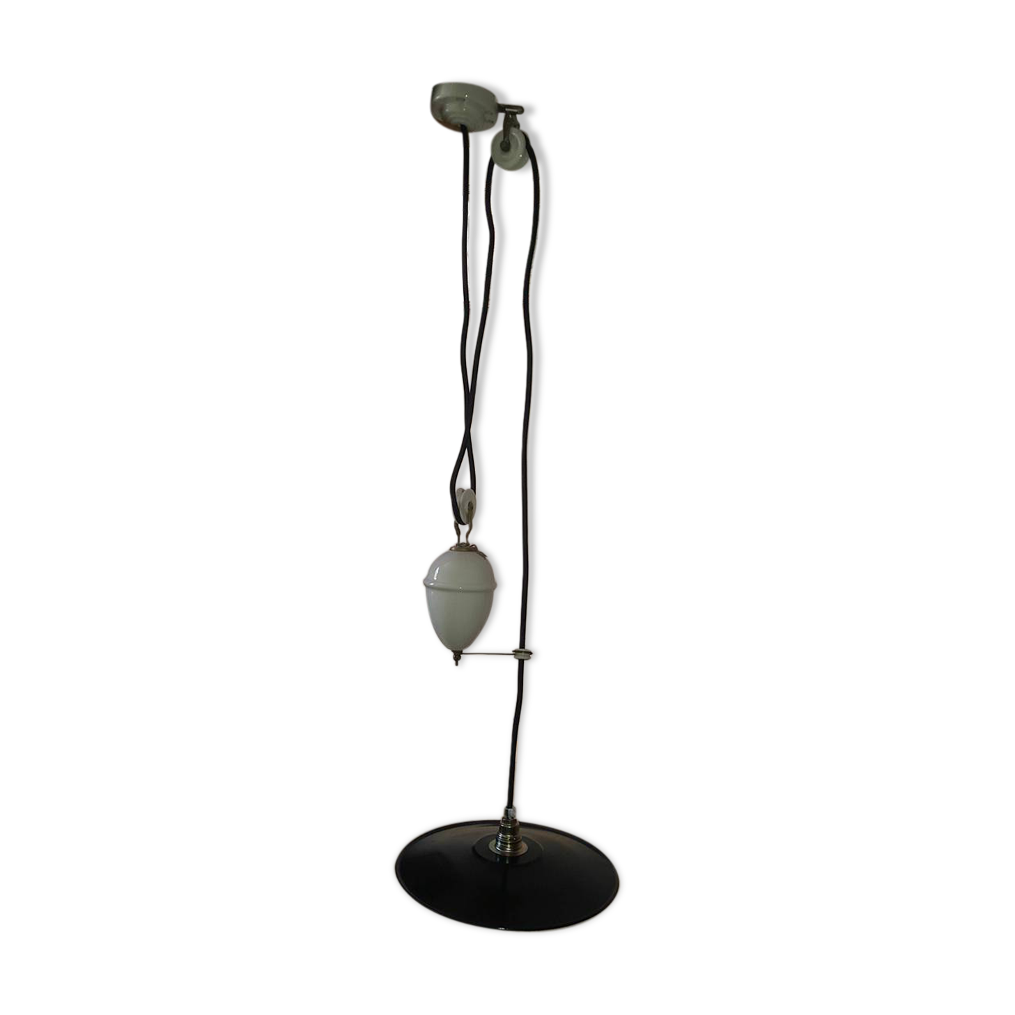 Black and white enamelled metal suspension