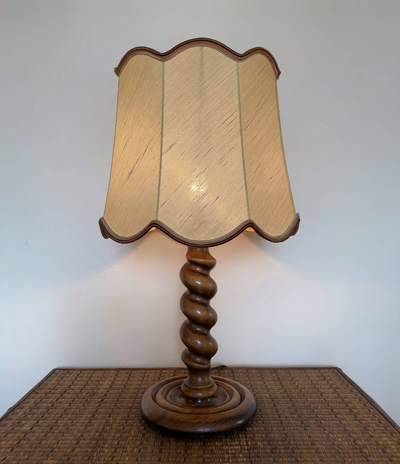 60s twisted wooden lamp