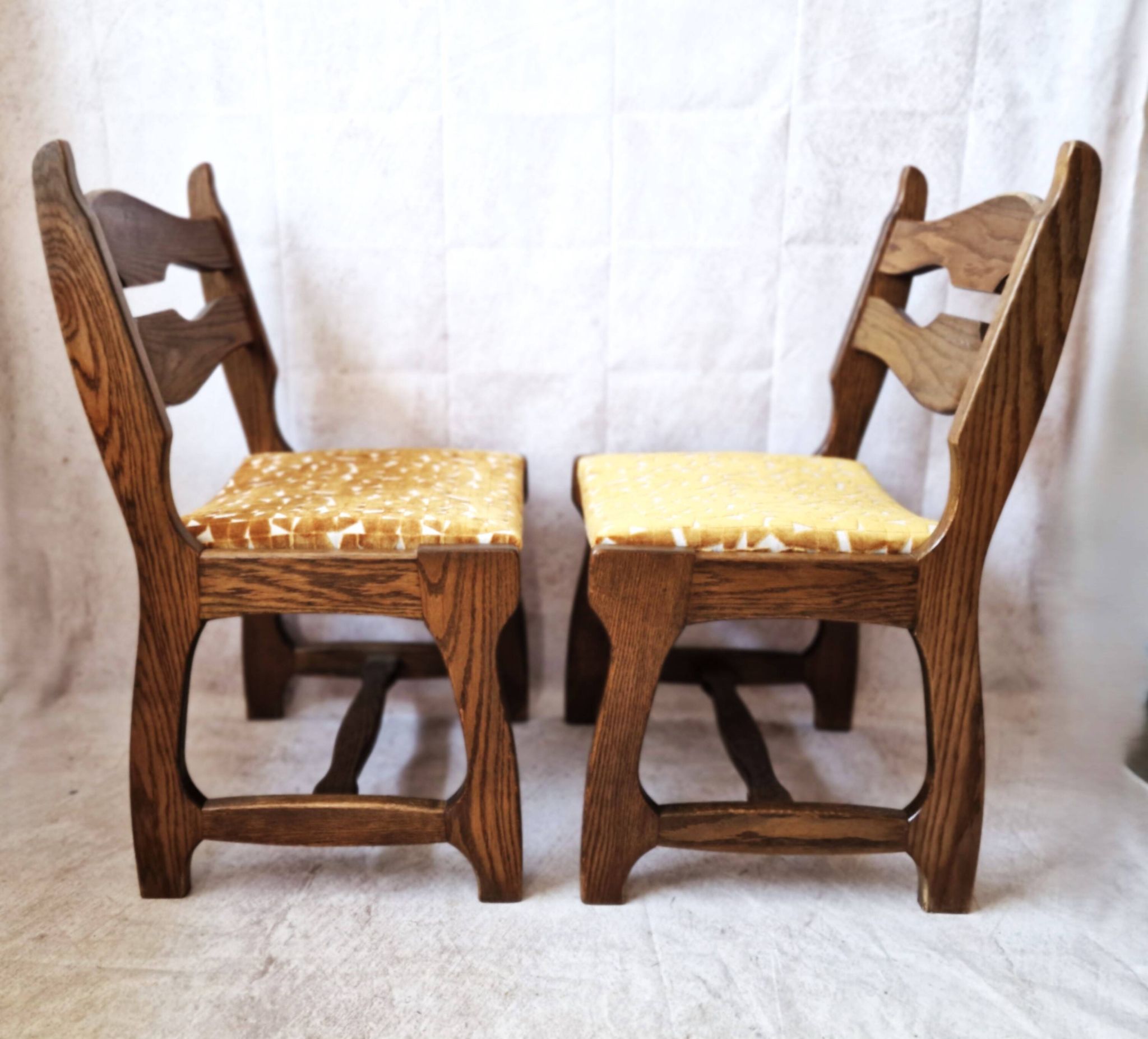 6 Guillerme et Chambron upholstered chairs. Lorraine model