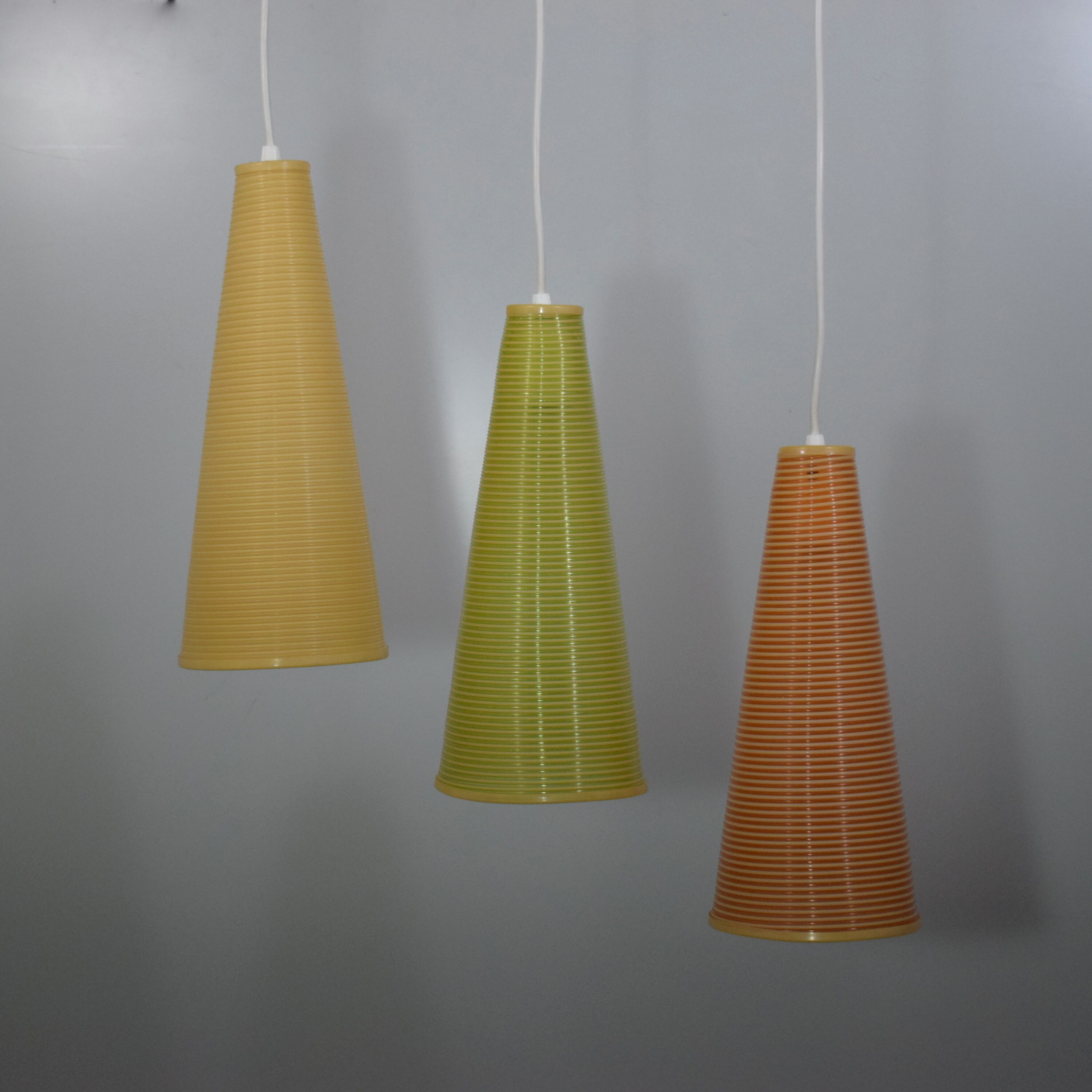 Lot de 3 suspensions Rhodoid Rotaflex, 1950
