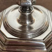 Paire de bougeoirs de style Louis XV