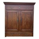 Armoire basse en chêne massif