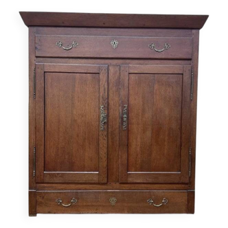 Armoire basse en chêne massif