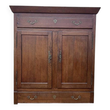 Armoire basse en chêne massif