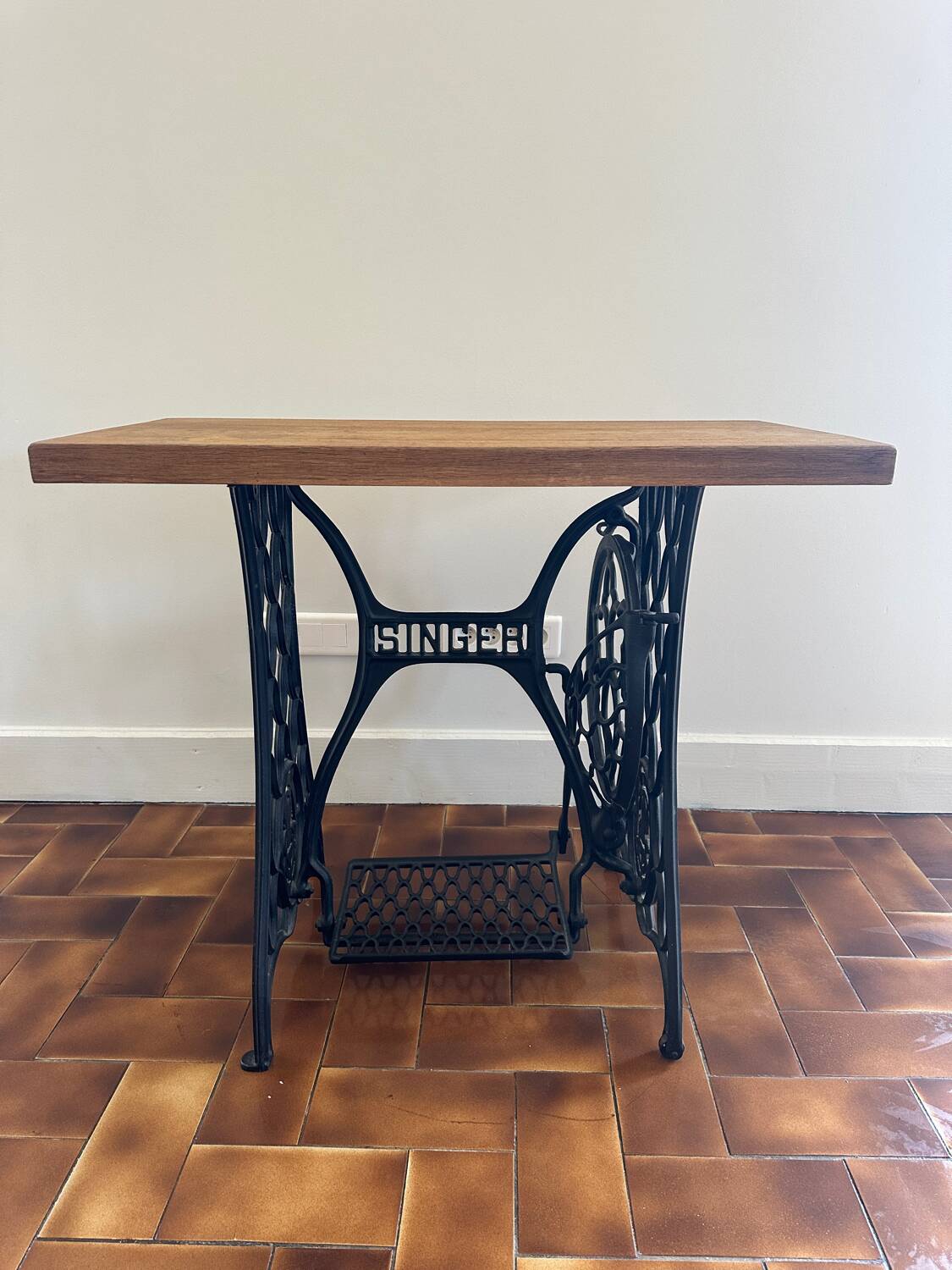 Sewing machine desk