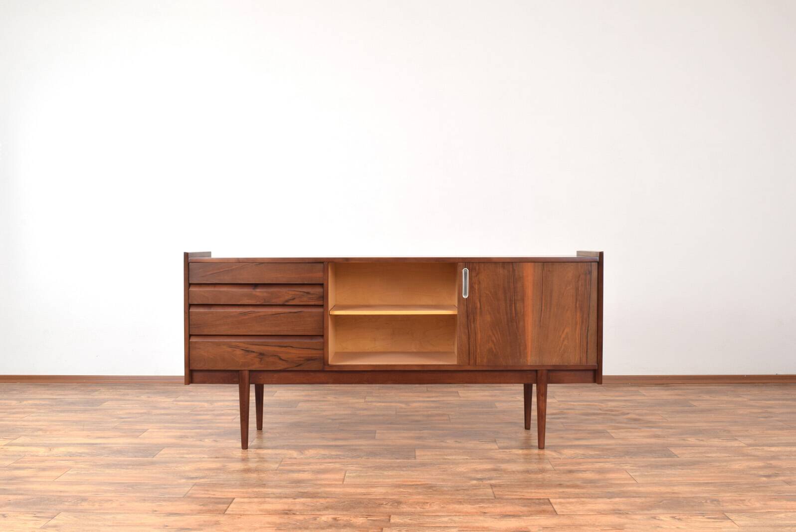 Mid-Century Polish Walnut Sideboard from Bytomskie Fabryki Mebli, 1960s.