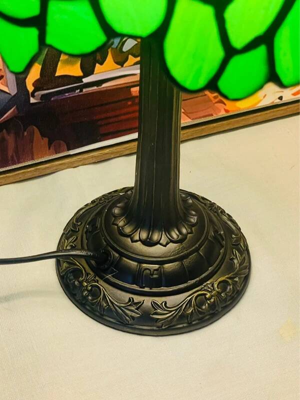 Vintage Tiffany Inspiration Lamp and Green Shade | Green Foliage Shade