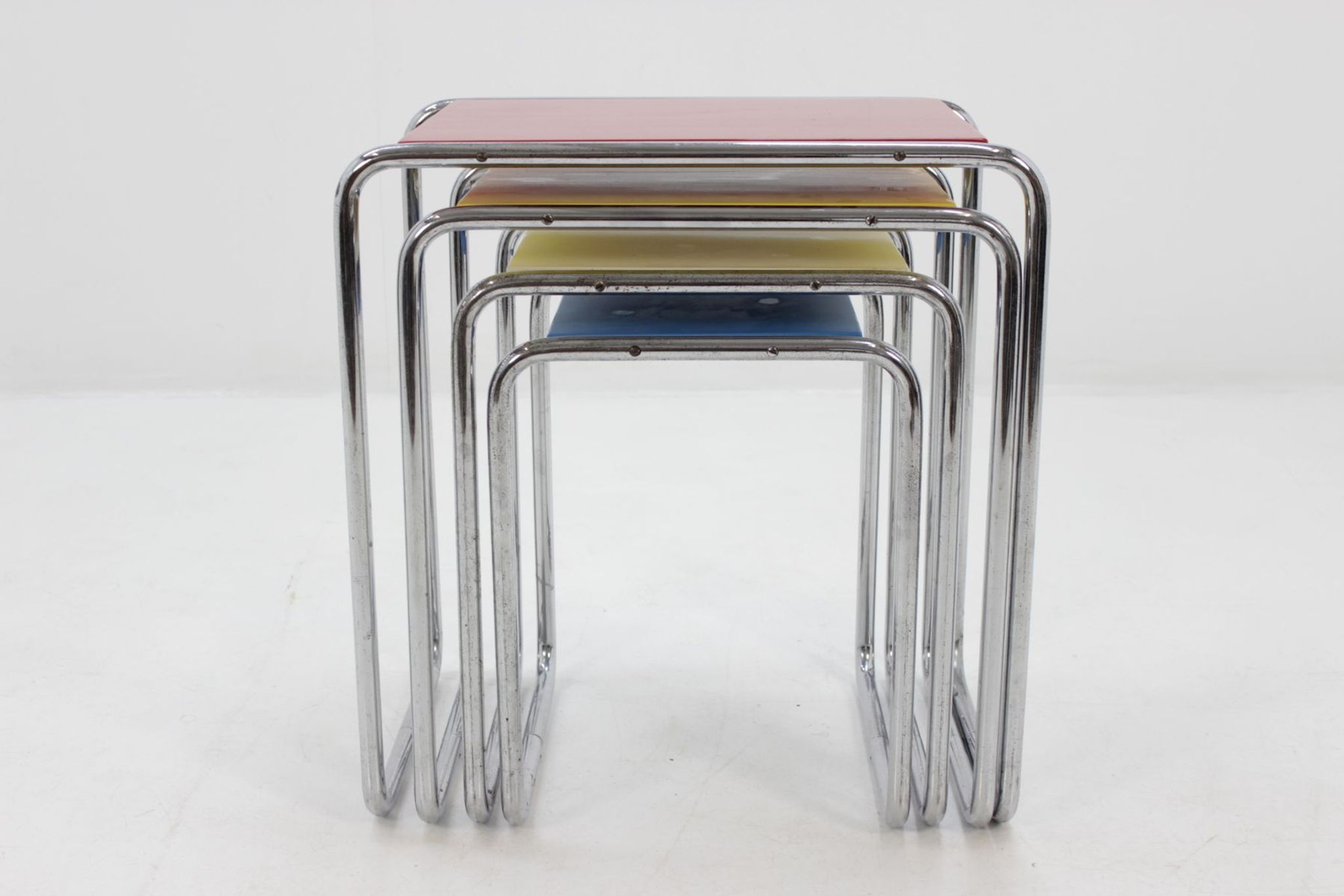 Tables gigognes B9 Bauhaus par Marcel Breuer 1930s