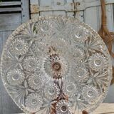 Presentation dish in cut crystal