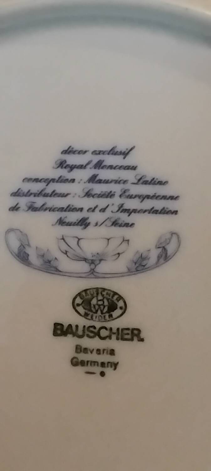 Set of 4 "Royal Monceau" plates